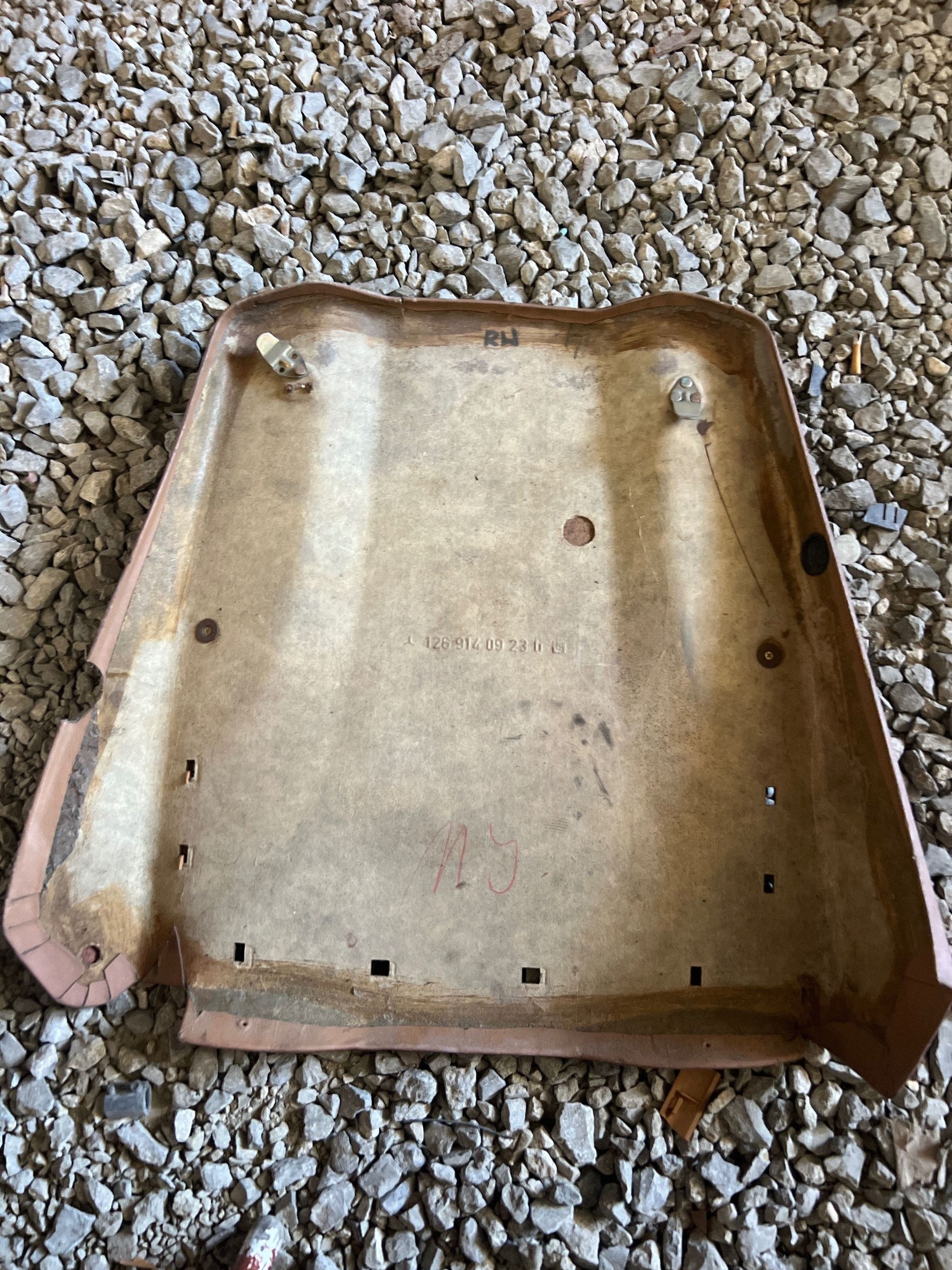 Plástico de asiento Mercedes-Benz S W126 12691409230