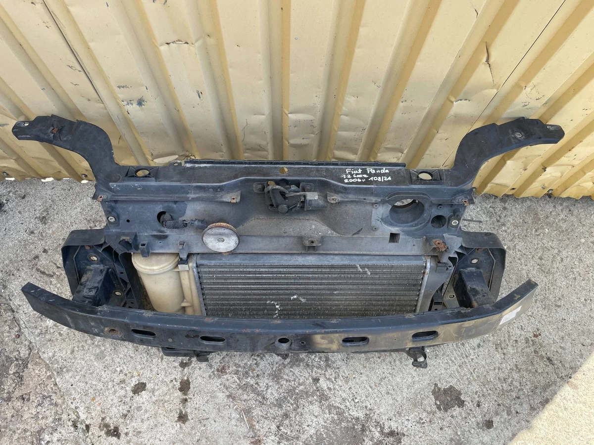 Fiat Panda II jäähdytin etuosa käytetty