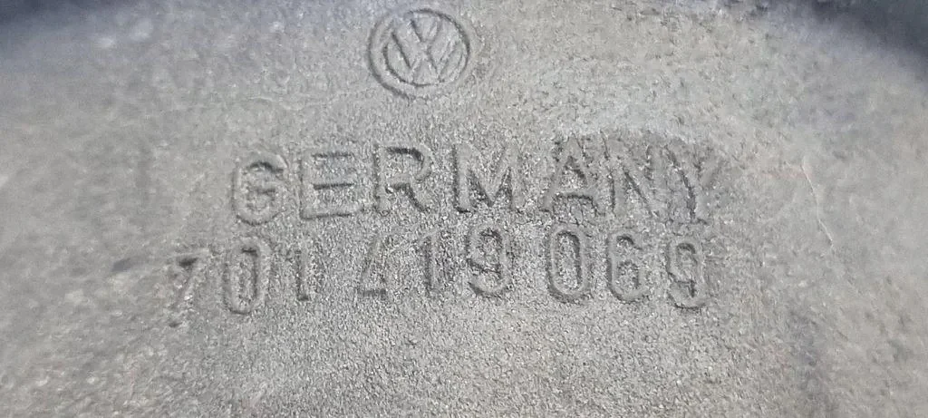 Essieu de roue VW 701419069 image 4
