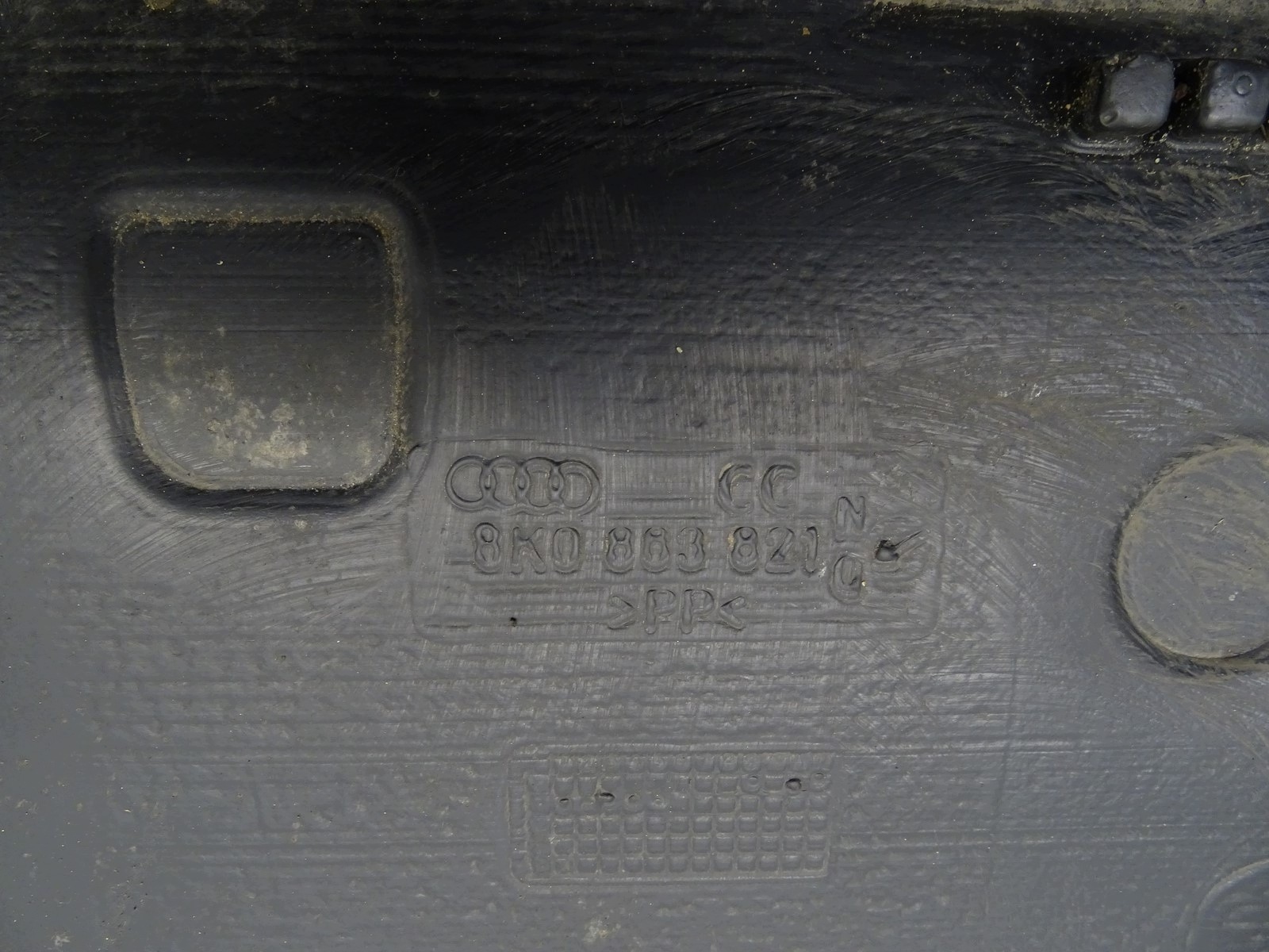 Motorunderlagsplåt Audi A4 B8 A5 8K0863821 image 4