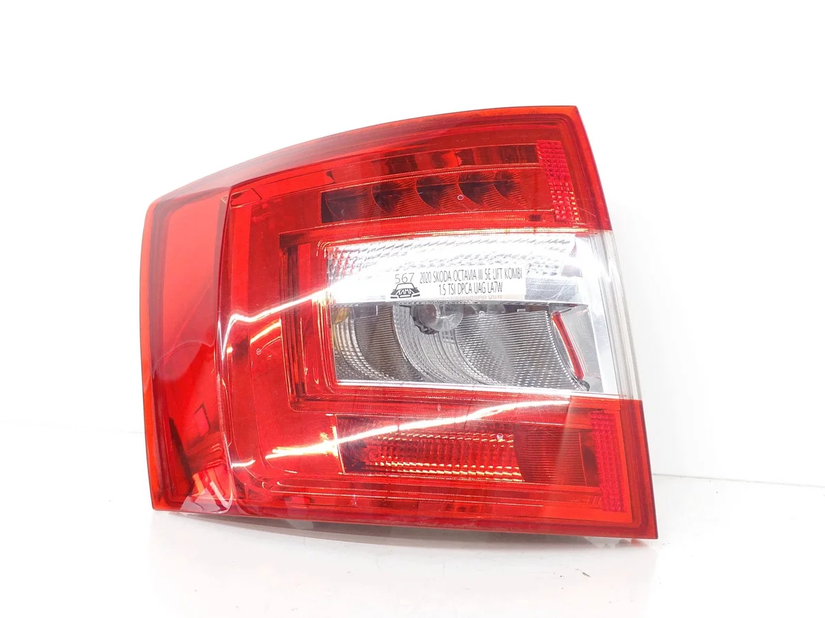 Left Rear Tail Light Skoda Octavia III 5E Kombi
