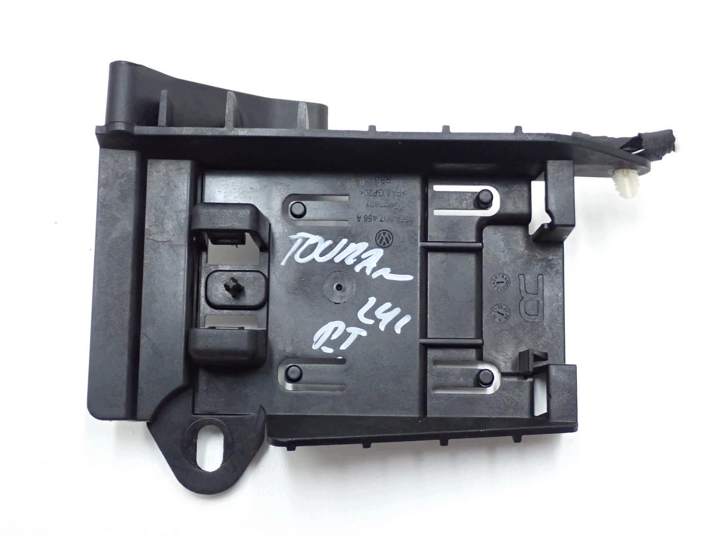 Soporte Control VW Touran 5TA907456A YKT Usado image 3