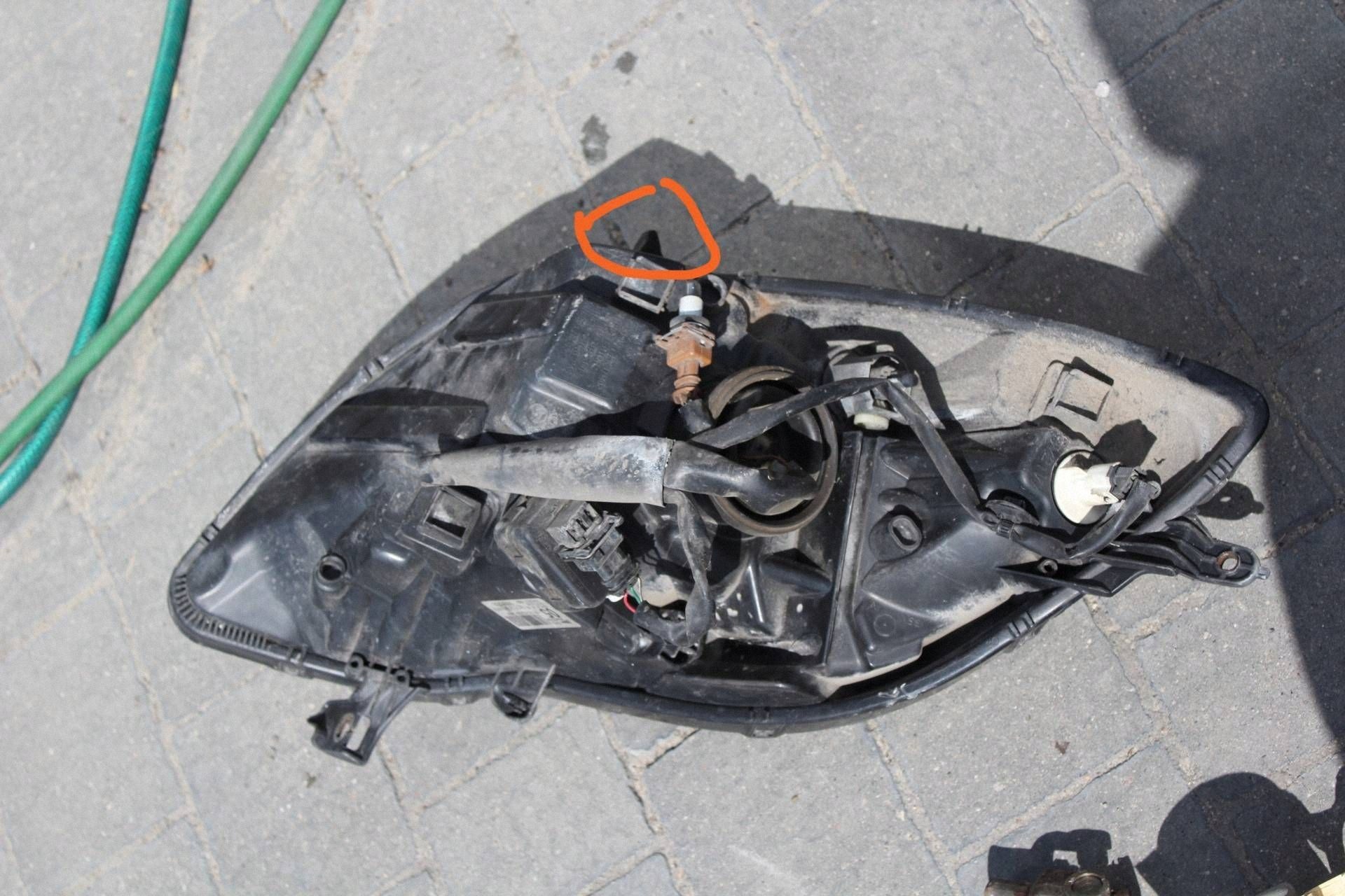 Scheinwerfer rechts Toyota Yaris II Limo BGK3243 image 9