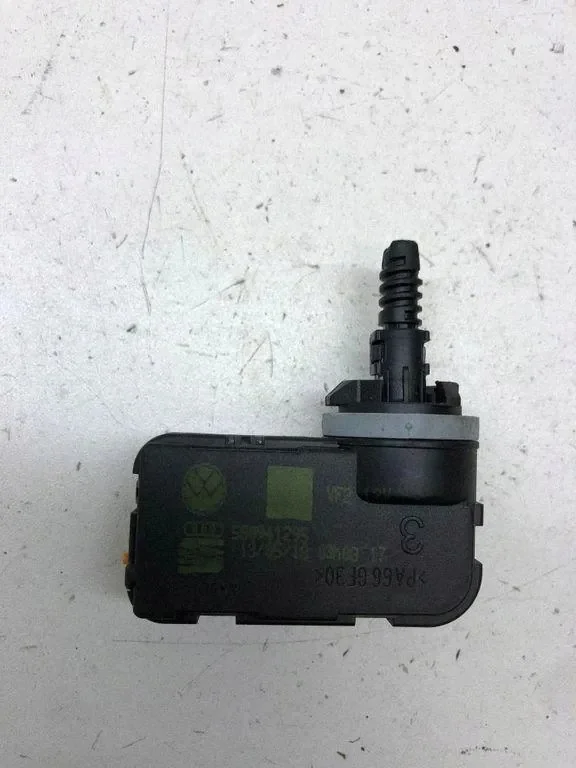 VW 5G0941295 Strålkastarjustering Motor Begagnad