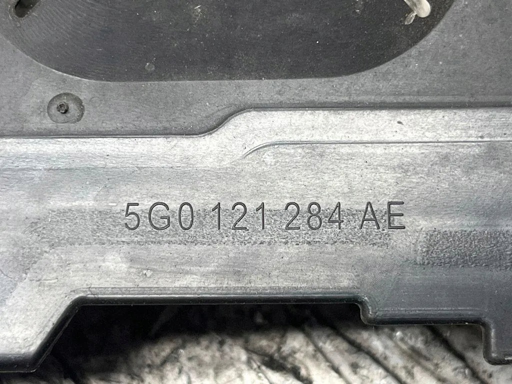 Cache serrure capot VW Golf VII 5G0121284AE image 3