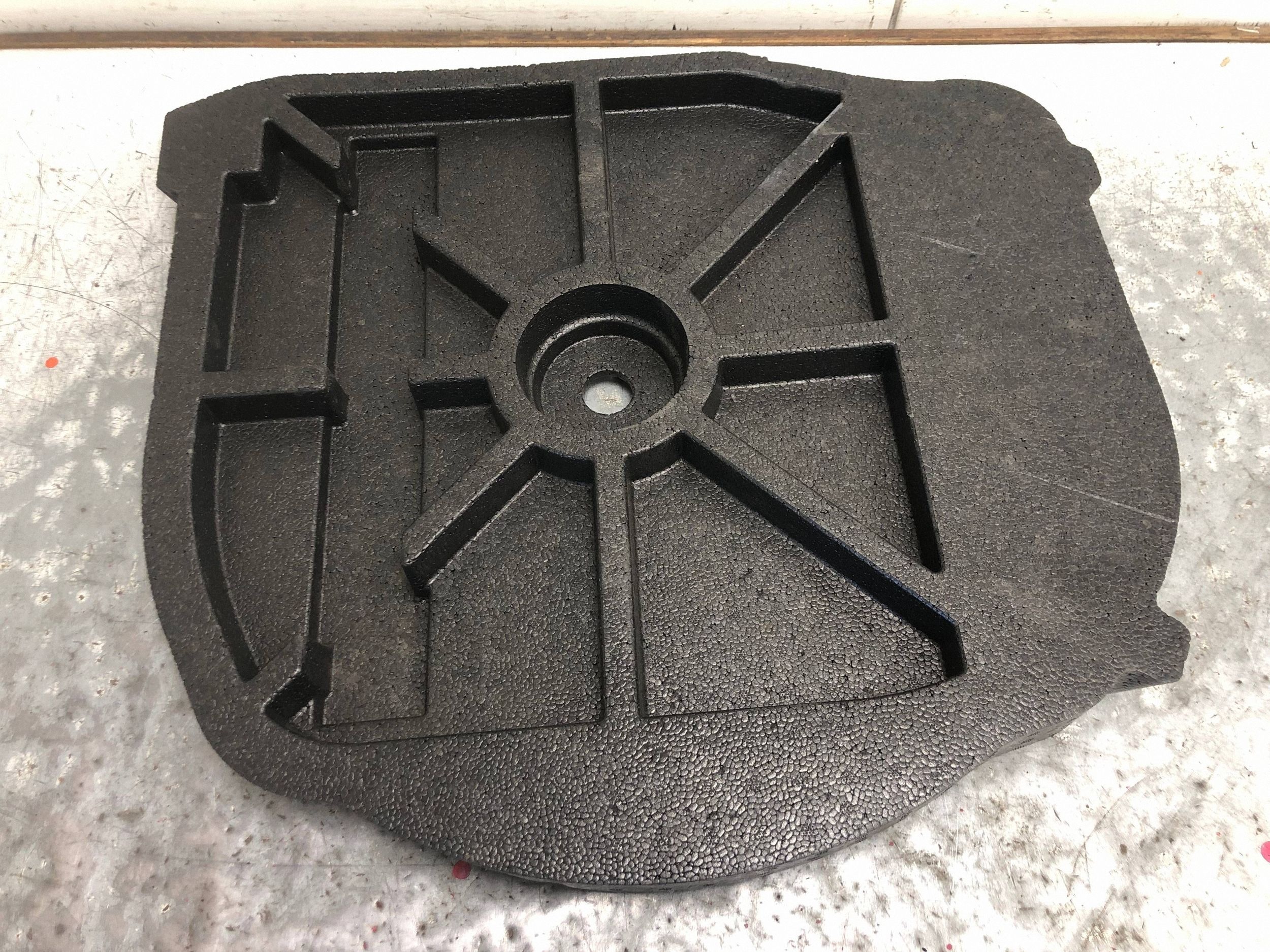 Rangement roue Jeep Avenger 52217751 image 2