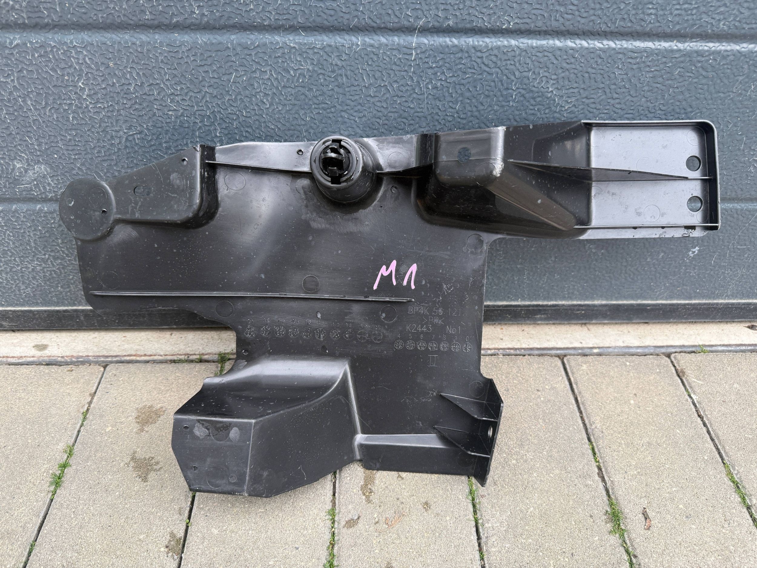 Mazda 3 08- linker achteronderplaat image 2