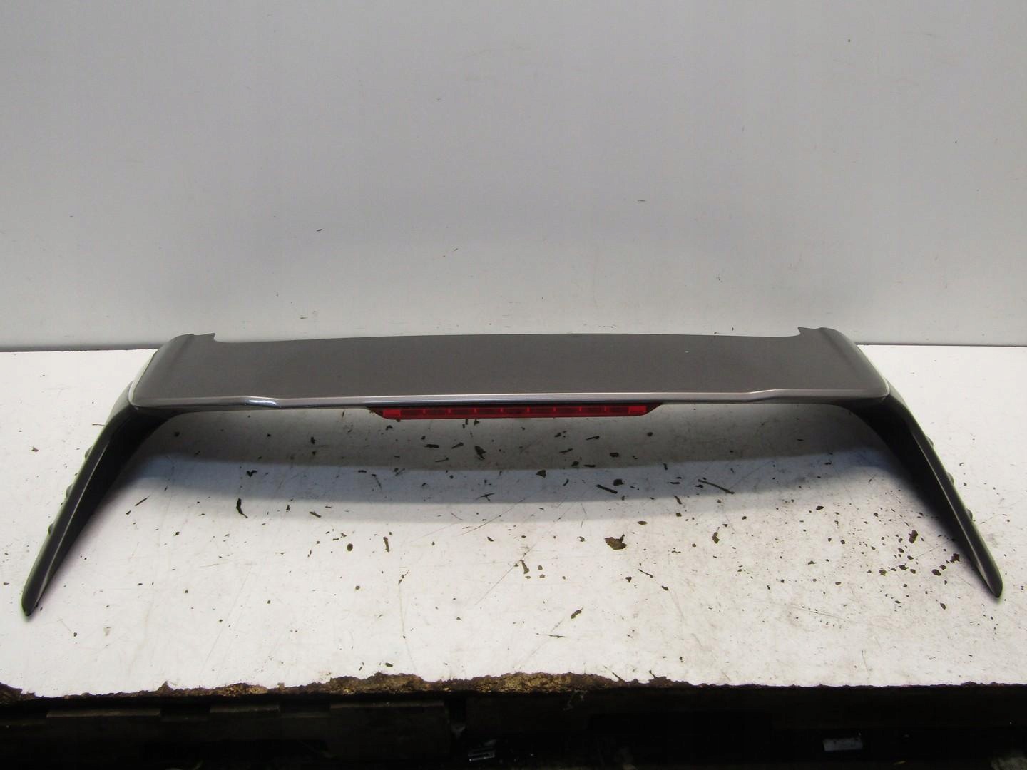 Spoiler traseiro Hyundai Kona I 87210J9000 image 2