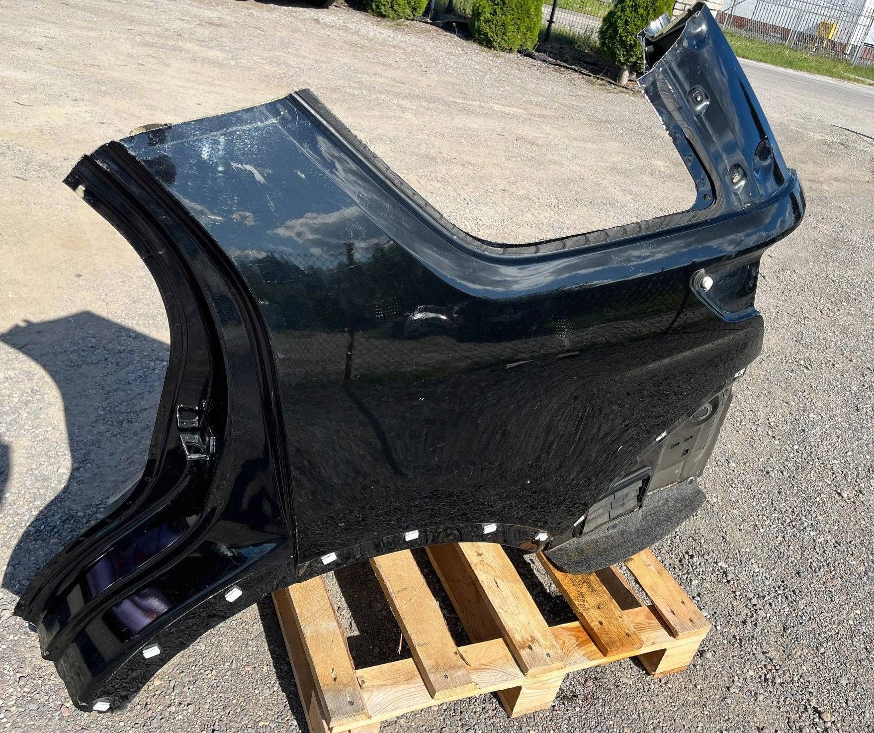 Ford Explorer V takalokasuoja vasen