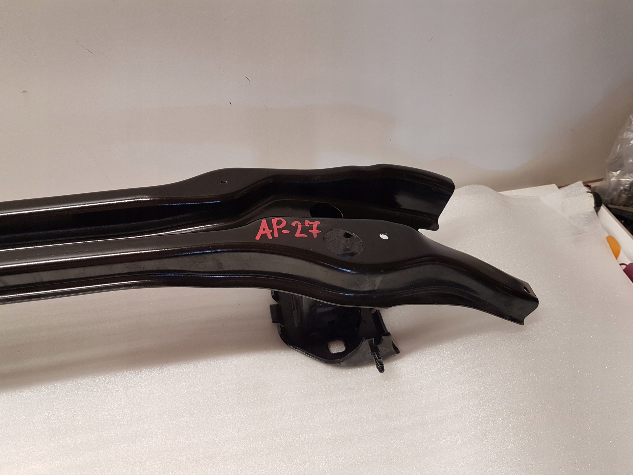 BMW M4 G82 Viga Parachoques Trasero OEM image 4