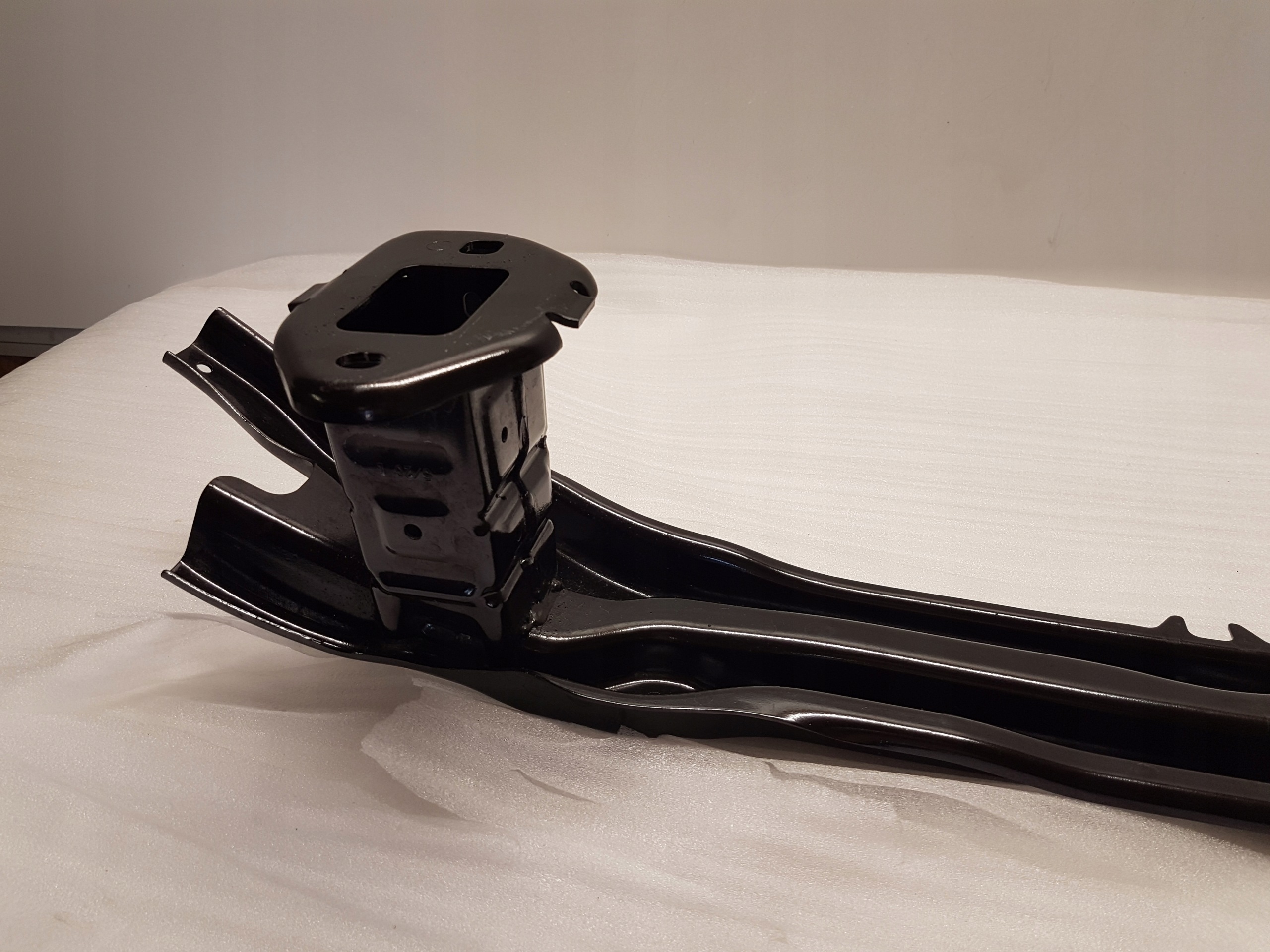 BMW M4 G82 Viga Parachoques Trasero OEM image 5