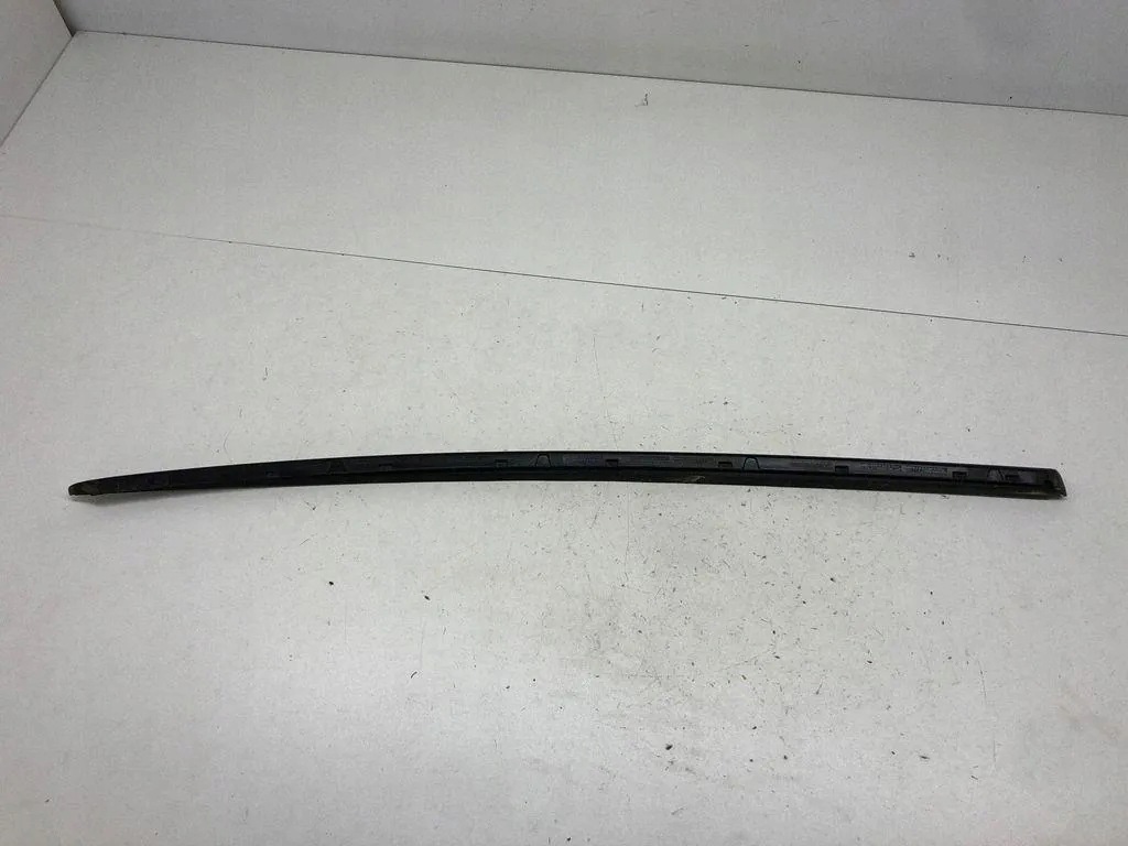 Audi A3 8V Listwa Szyby Przód Oem 8V3854328C