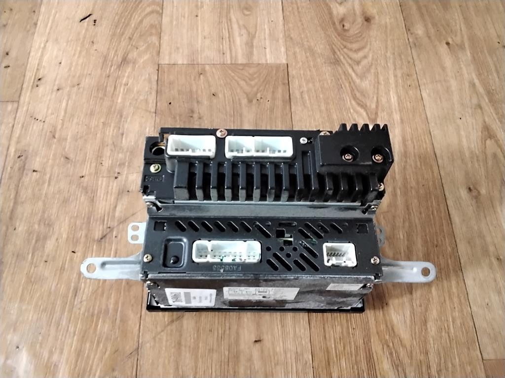 Rádio Toyota Avensis 86120-44080 Usado