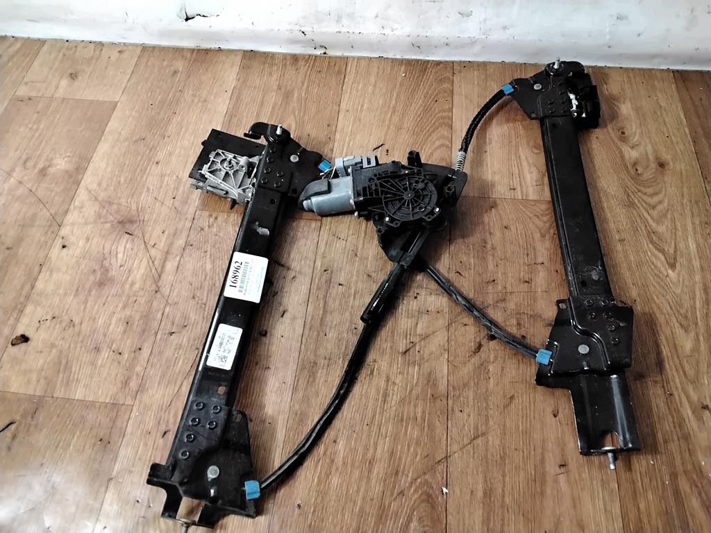 Tesla Model S 85 lasinnostin oikea taka