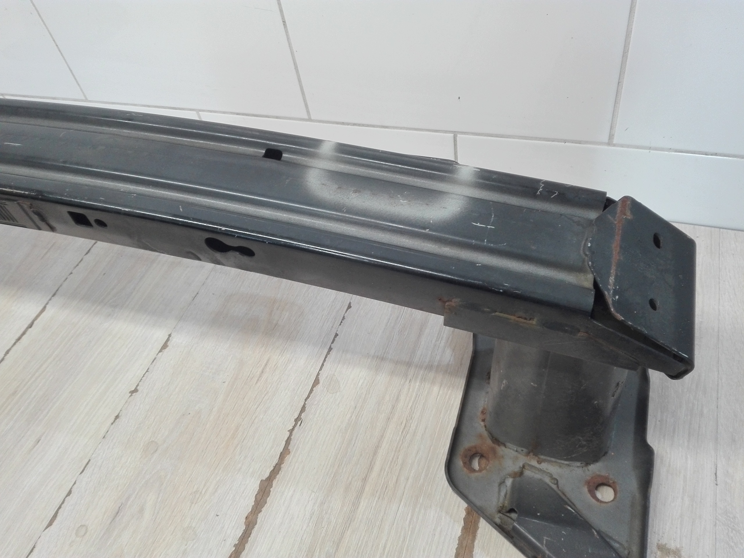 Ford Mondeo MK5 etupuskurin palkki