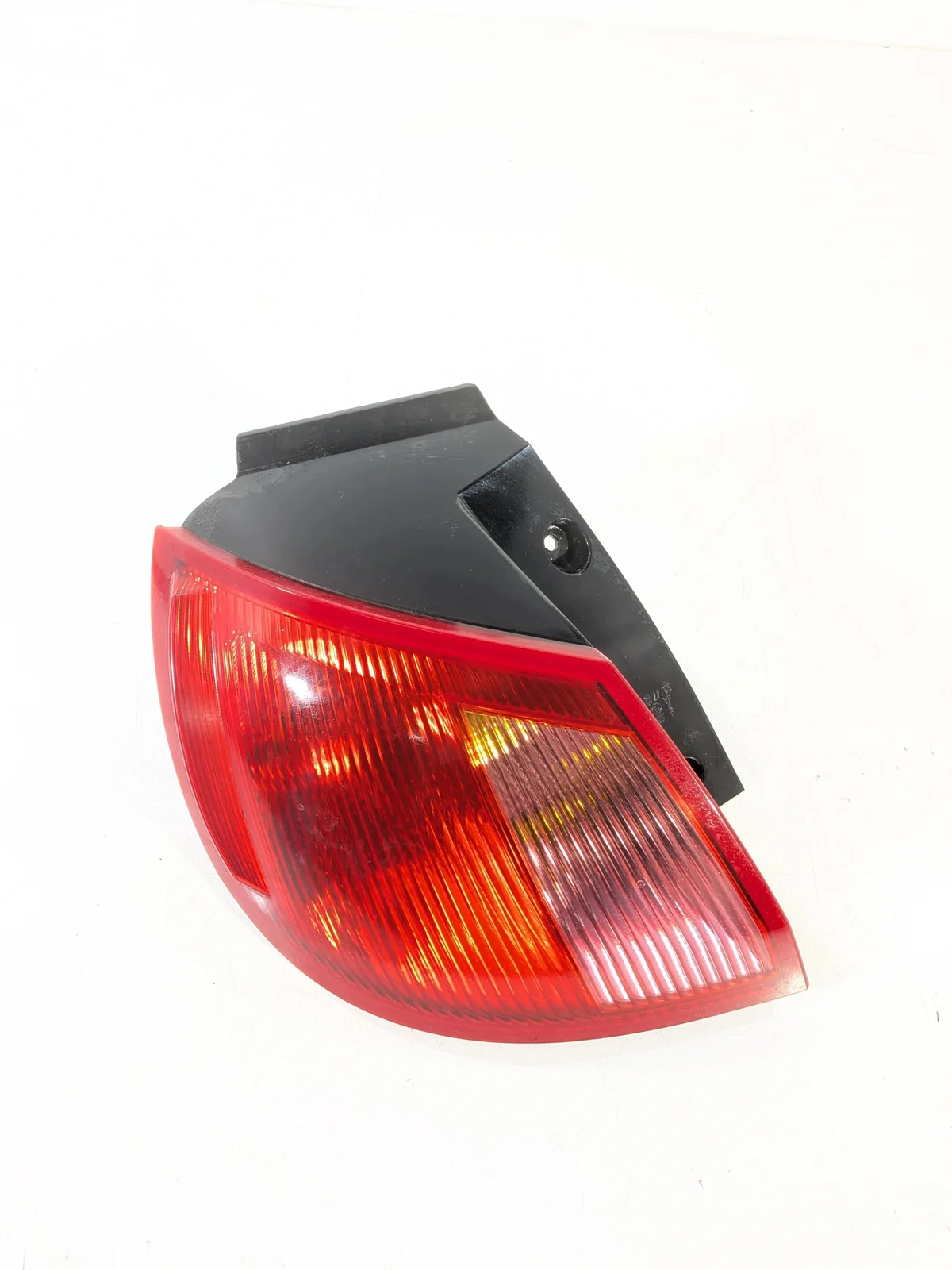 Mitsubishi Colt VI Rear Left Tail Light MR957365