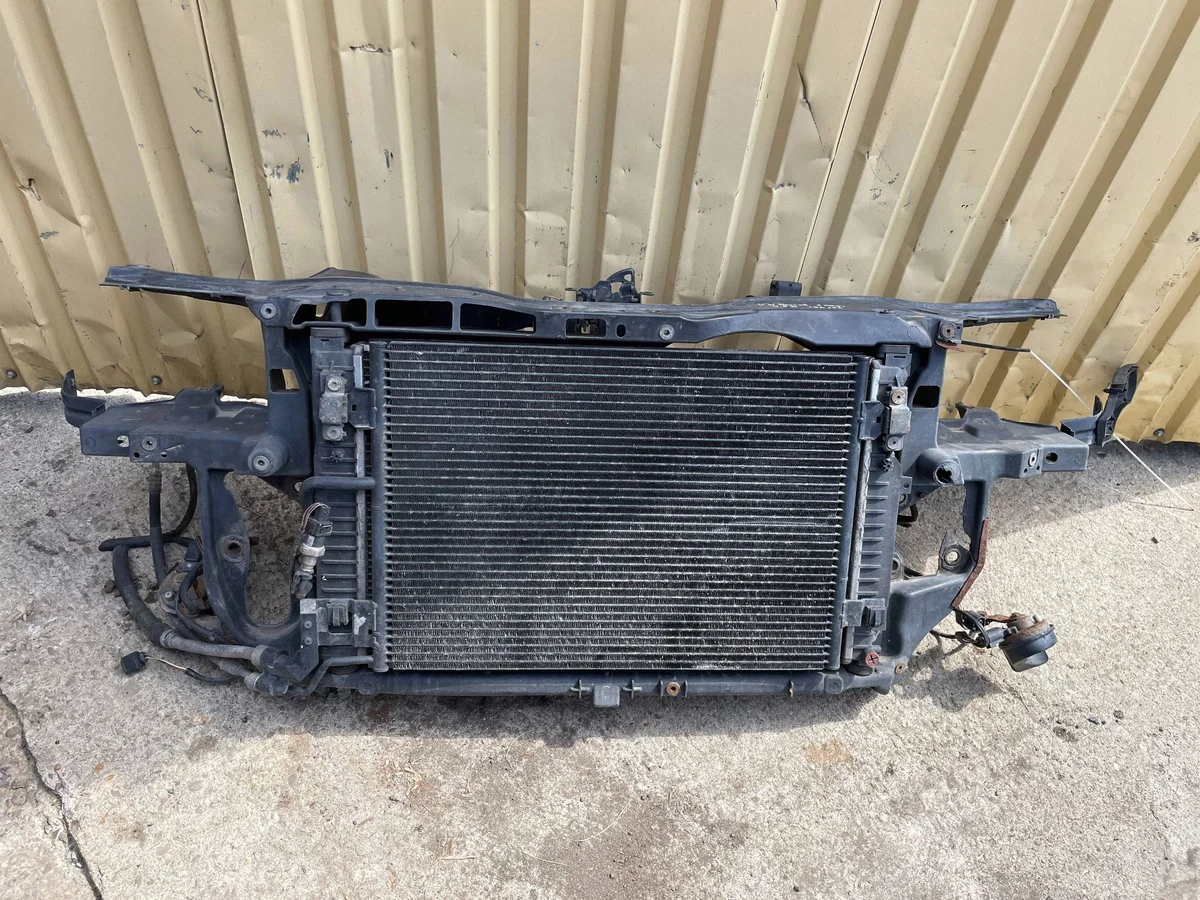 Renfort avant radiateur VW Passat B5 3B0805594