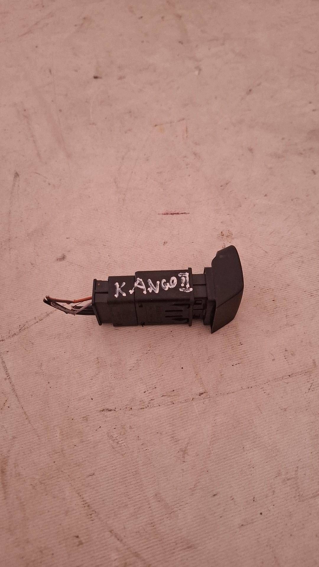 Botón luces de emergencia Kangoo II EQB1030
