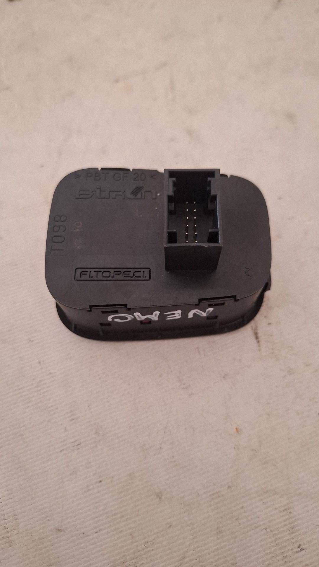 Interruptor de emergencia Fiat Qubo, Peugeot Bipper, Citroen Nemo