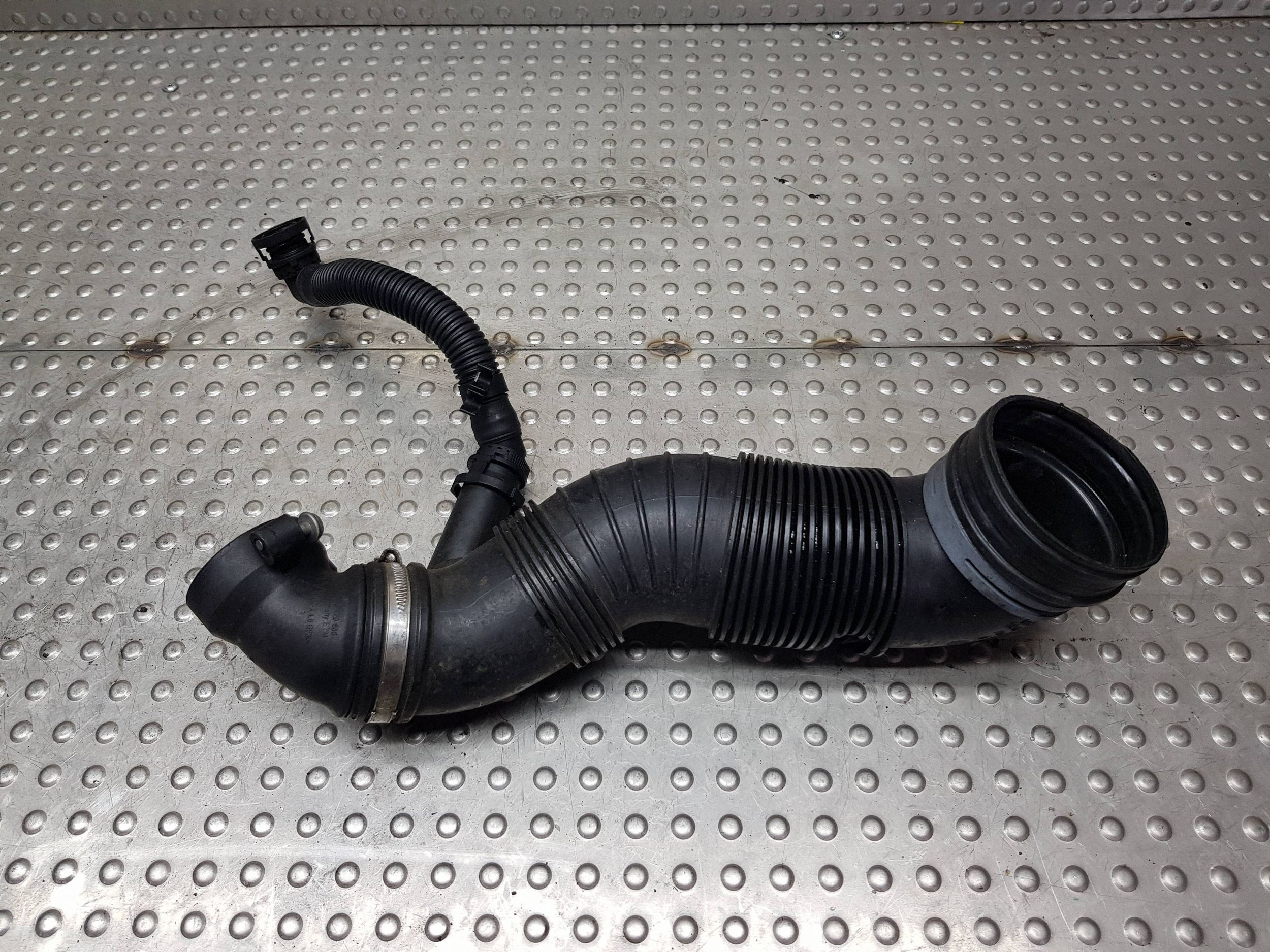 Ilmaputki VW Tiguan I 5N Q3 8U 2.0 TDI