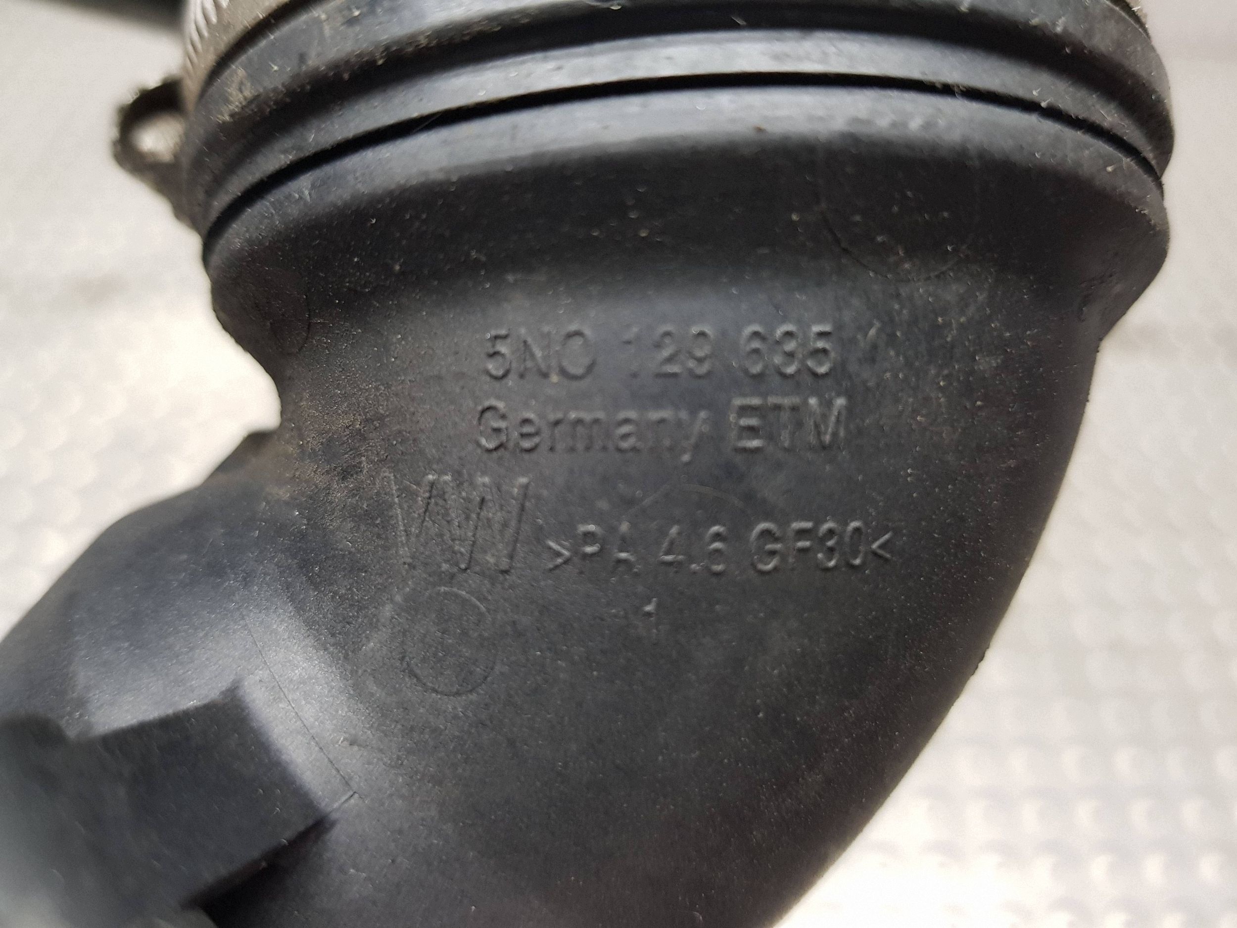 Luftschlauch 5N0129656 VW Tiguan I Q3 8U image 7
