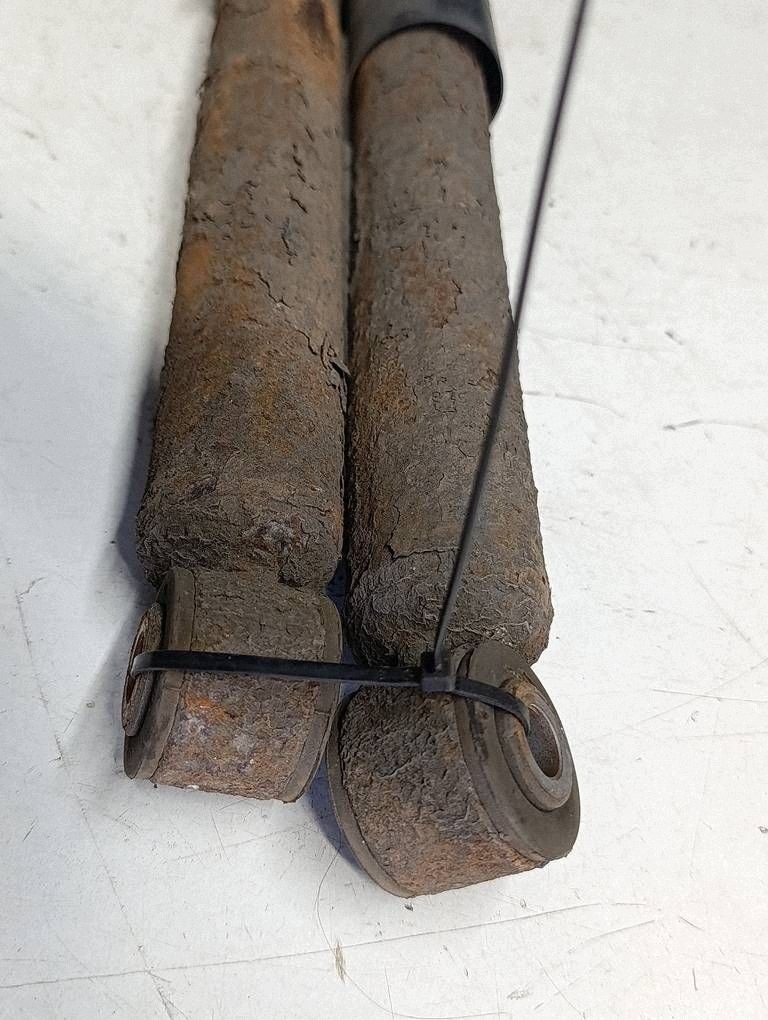 Renault Captur I 13-19 0.9 TCe Rear Shock Absorbers Set OEM AW2F1AW71