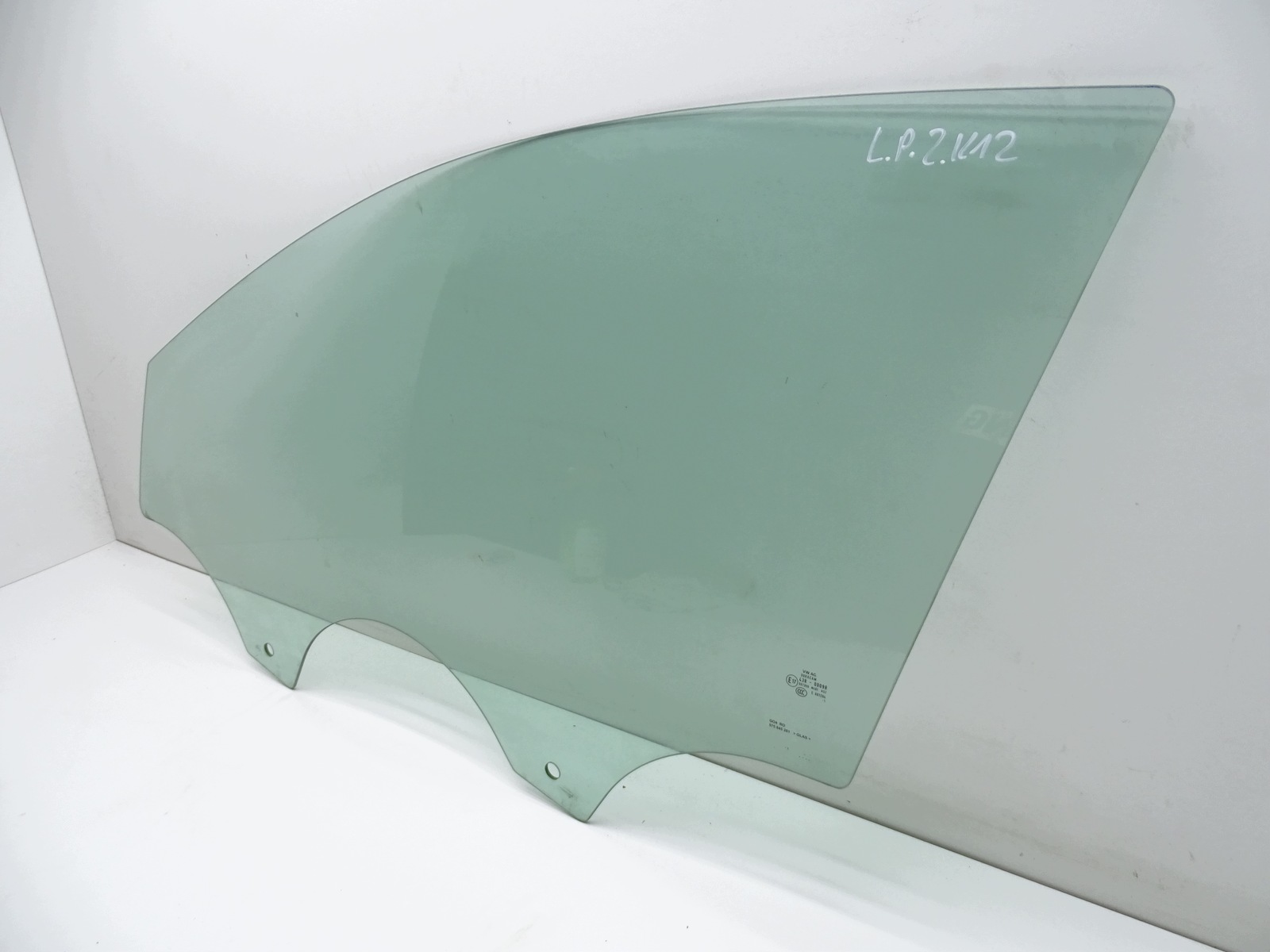 Sivulasi etuovi vasen Seat Ateca 575845201