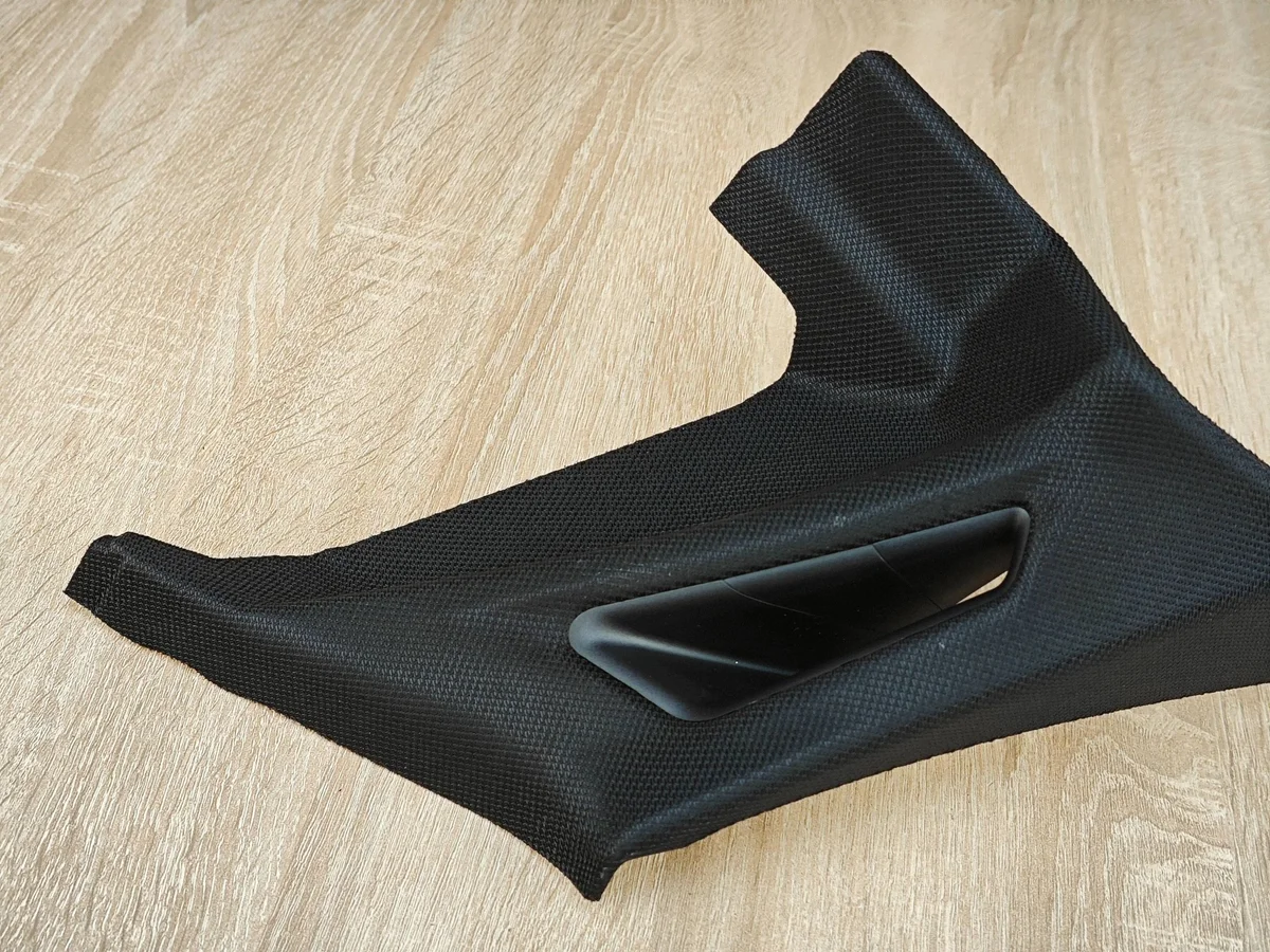 BMW 8 G16 takapilarin suojus vasen