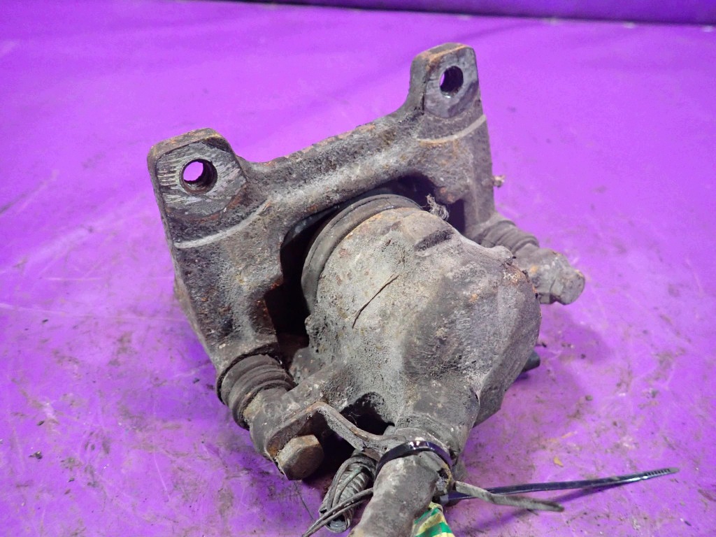 Étriér de frein Polonez Caro 1.6 77CV Droit image 3