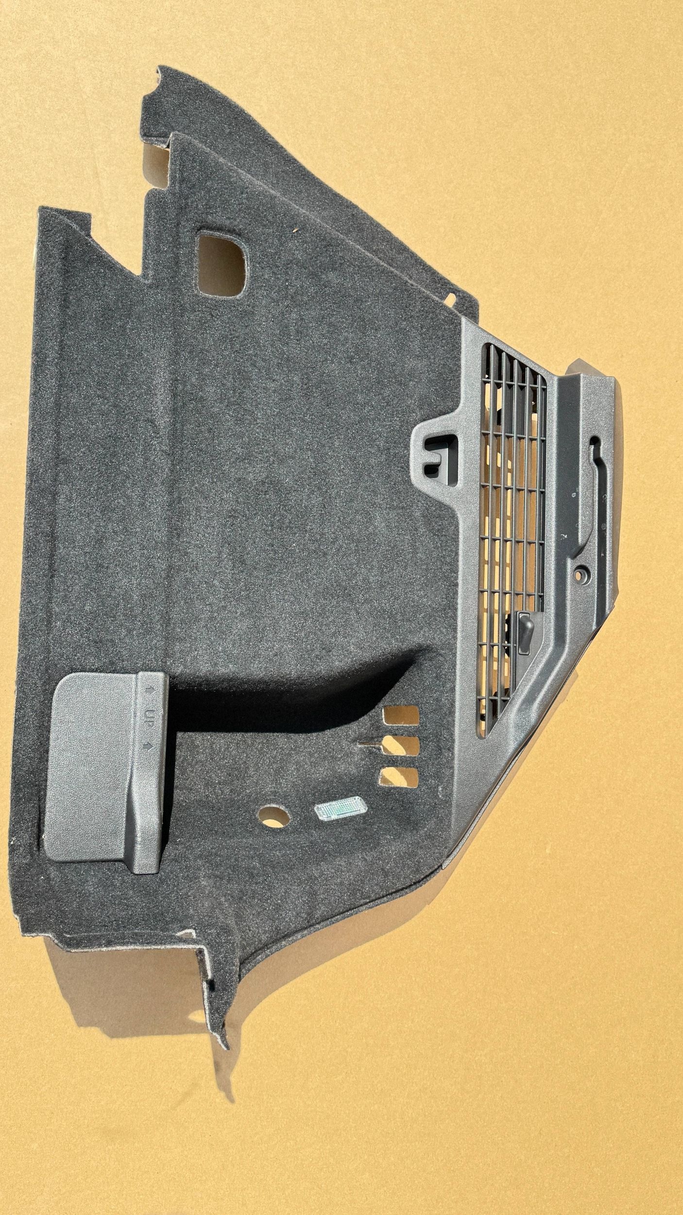 Panneau latéral coffre Audi A3 8Y Sportback image 2