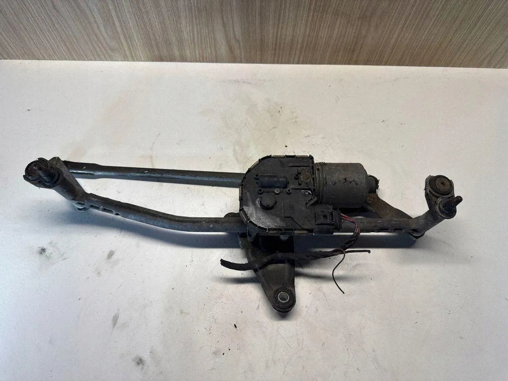 VW Passat B6 lasinnostinmekanismi image 2