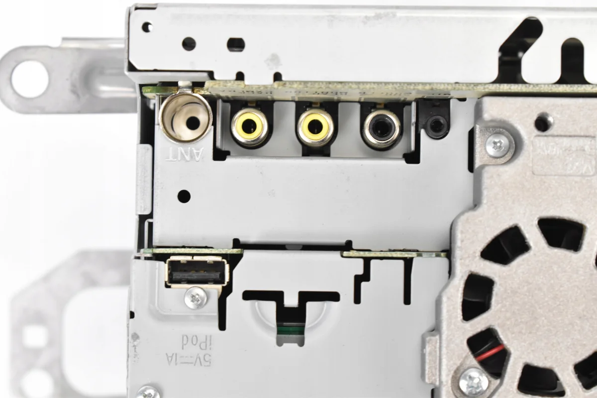 Pioneer AVIC-RZ502 Navigation Radio Använd image 6
