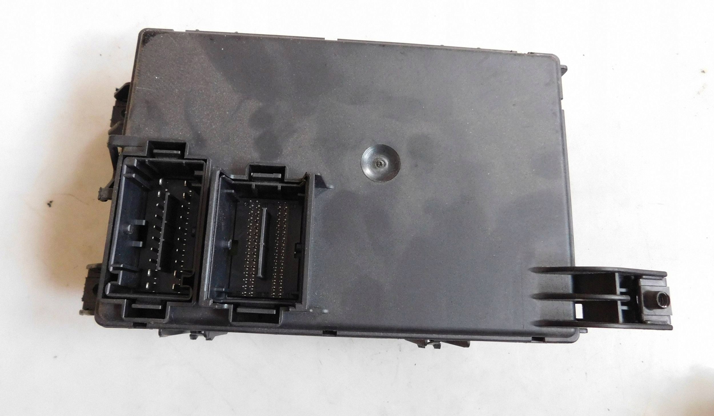Caixa de Fusíveis Opel OE 13424261 Usada