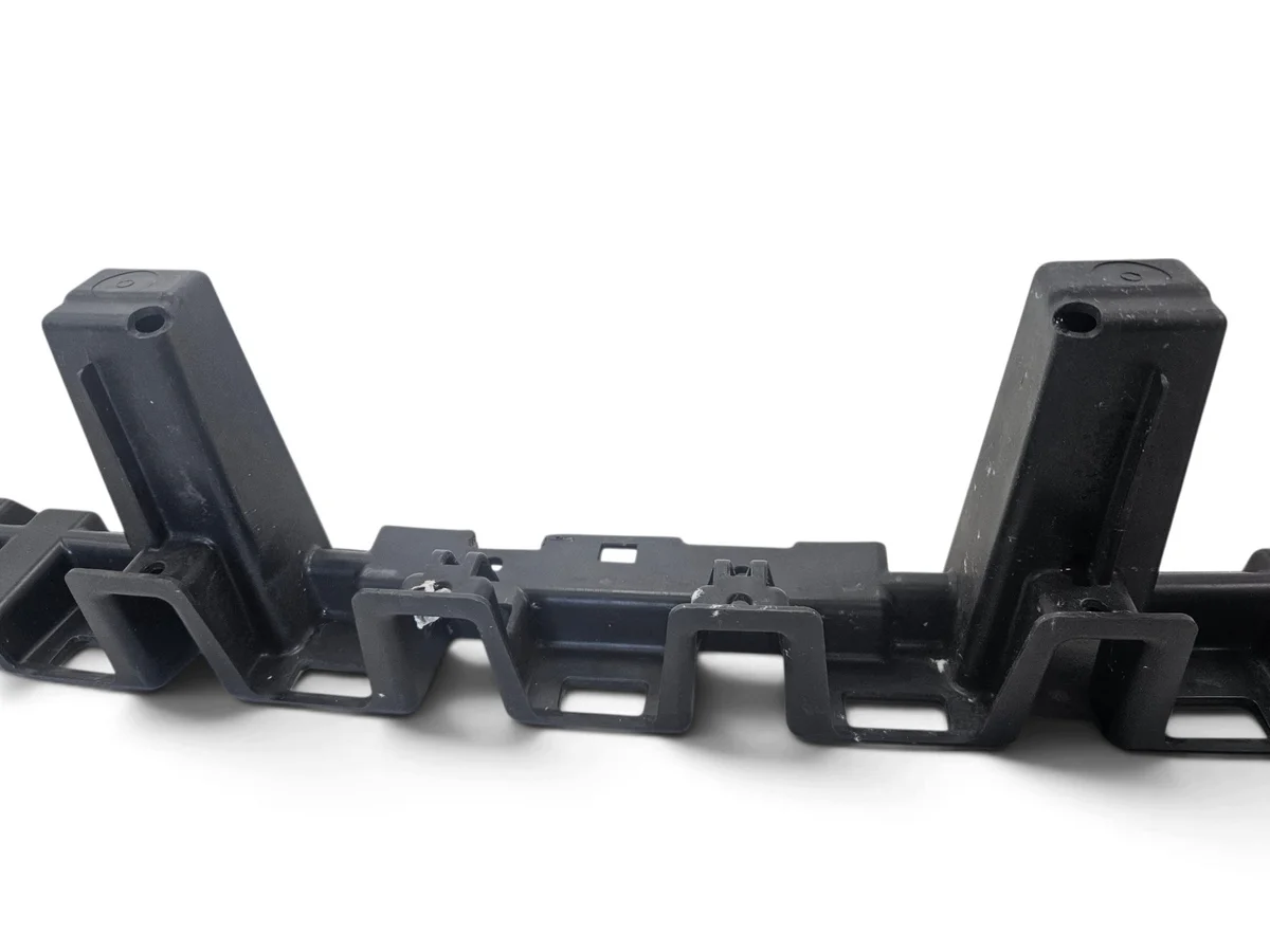 JEEP GRAND CHEROKEE WK2 bumper clip image 3