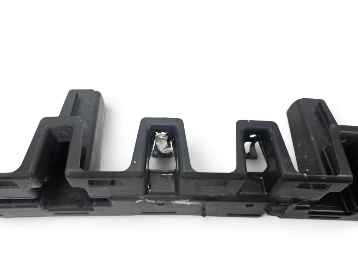JEEP GRAND CHEROKEE WK2 bumper clip image 9