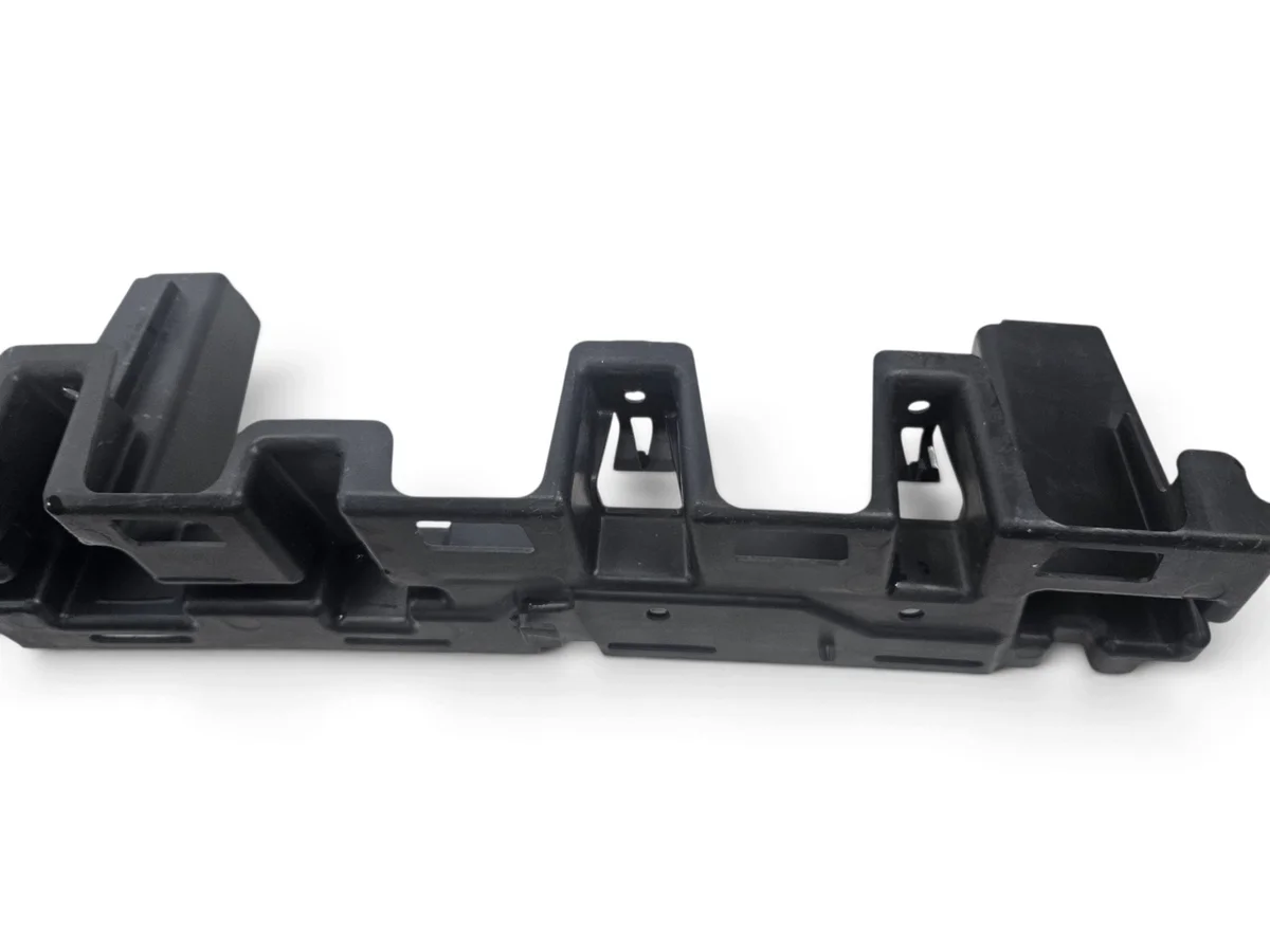 JEEP GRAND CHEROKEE WK2 bumper clip image 10