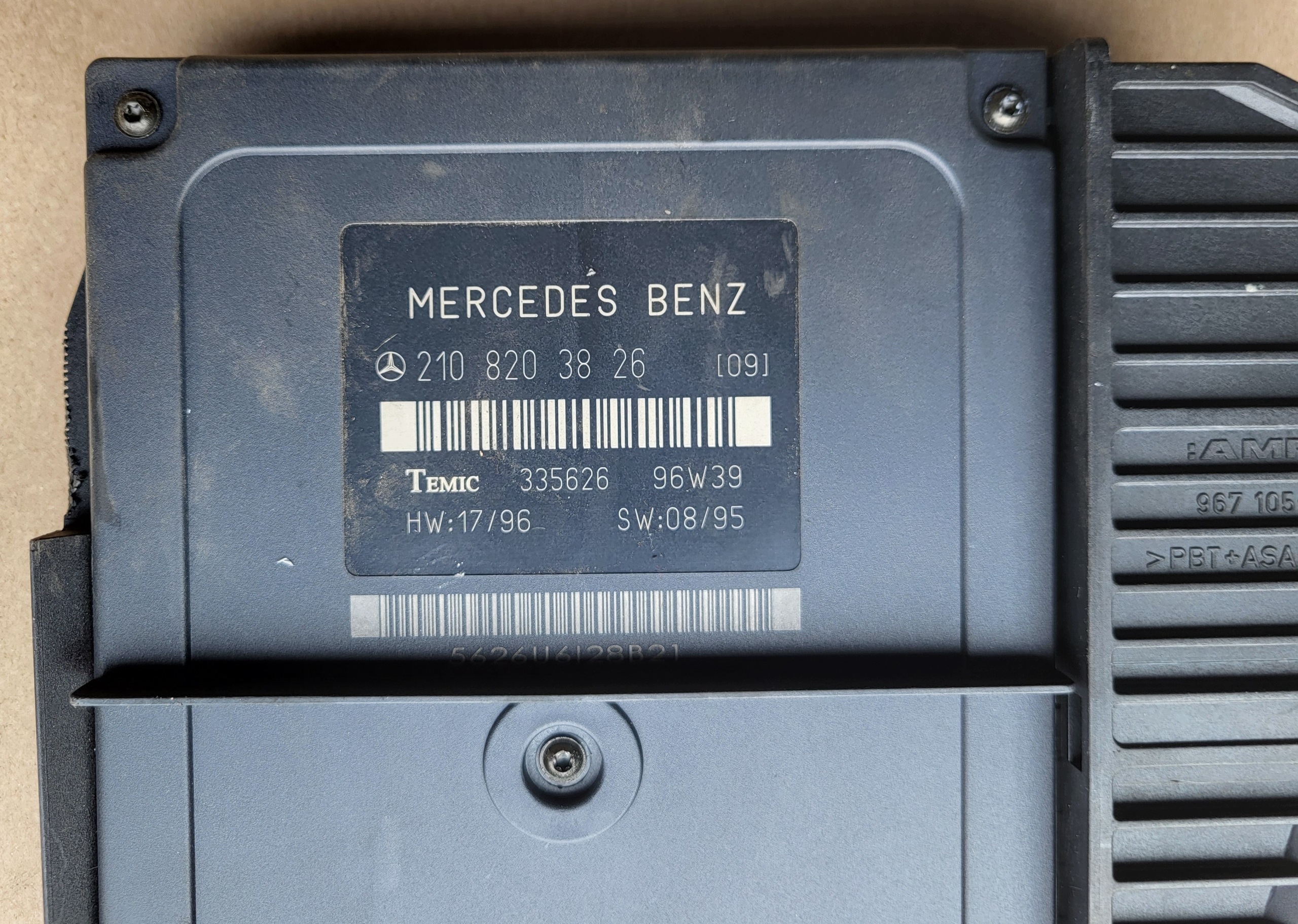 MERCEDES E-KL W210 2.2D komfortimoduuli