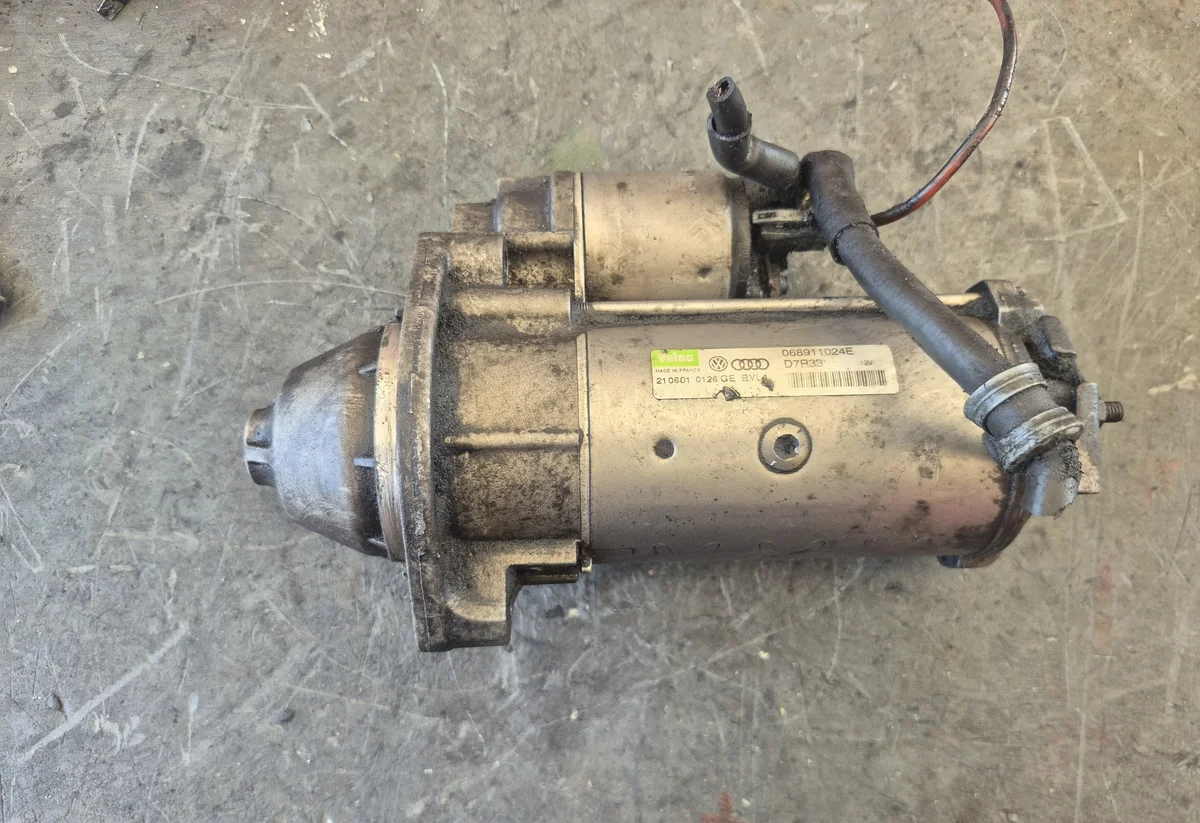 Audi A4 B6 1.9 TDI käynnistin 068911024E