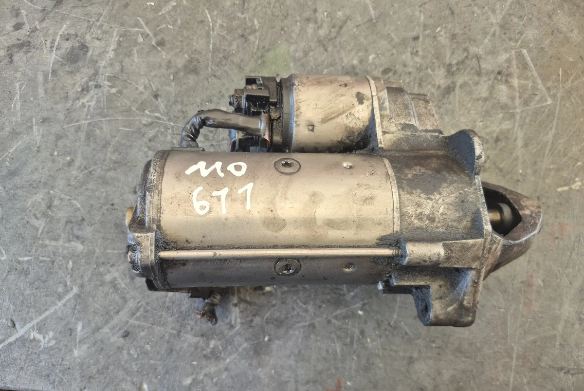 Audi A4 B6 1.9 TDI käynnistin 068911024E