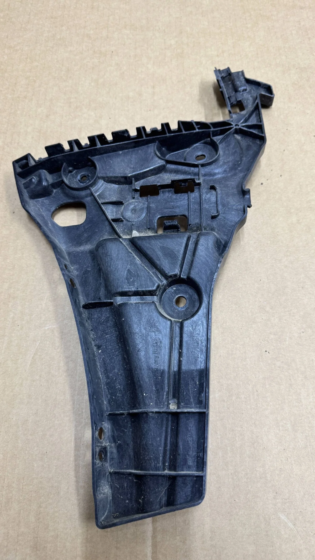 Bevestiging bumper Audi A3 8Y links achter