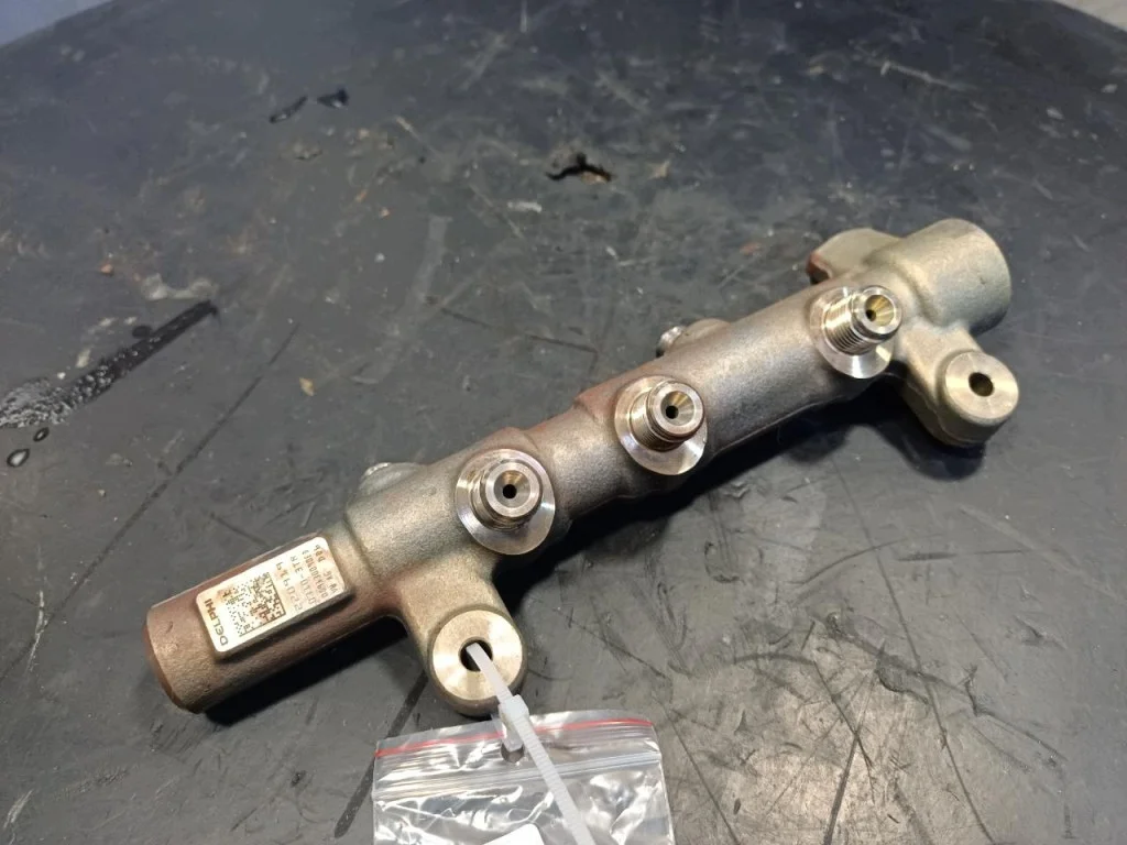 3.0 TDI LISTWA WTRYSKOWA 059130090ED