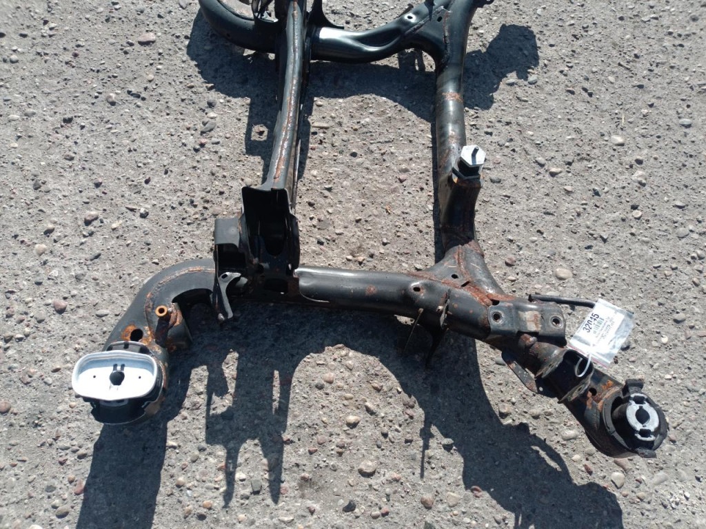 VW Touareg III Rear Suspension Beam Used W-32045-