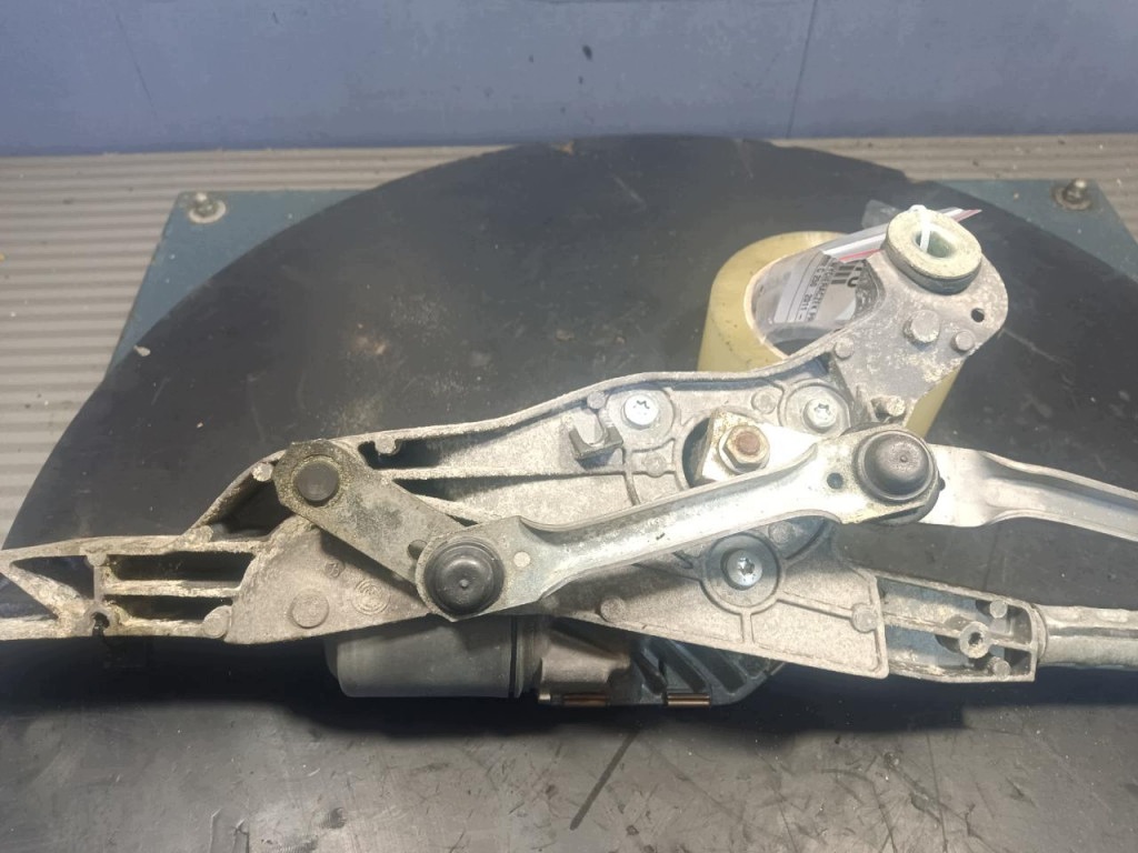 MERCEDES-BENZ W204 LIFT Pyyhinmekanismi image 5