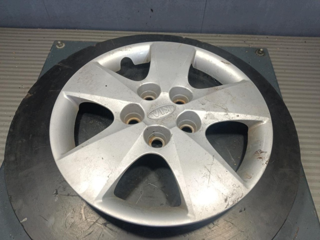 KIA CEED I wieldoppen 15" set 52960-1H000 image 4