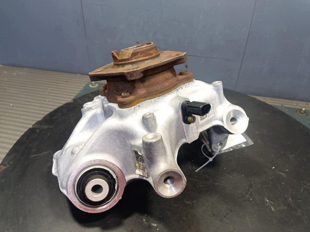 VW Touareg III Achsschenkel links hinten 4M0505459C image 4