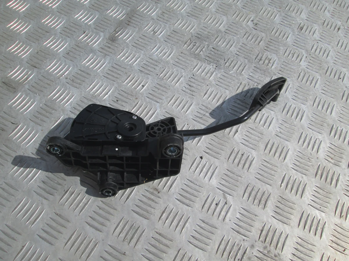 KIA VENGA Gaspedal Potentiometer 35190-4X700 image 7