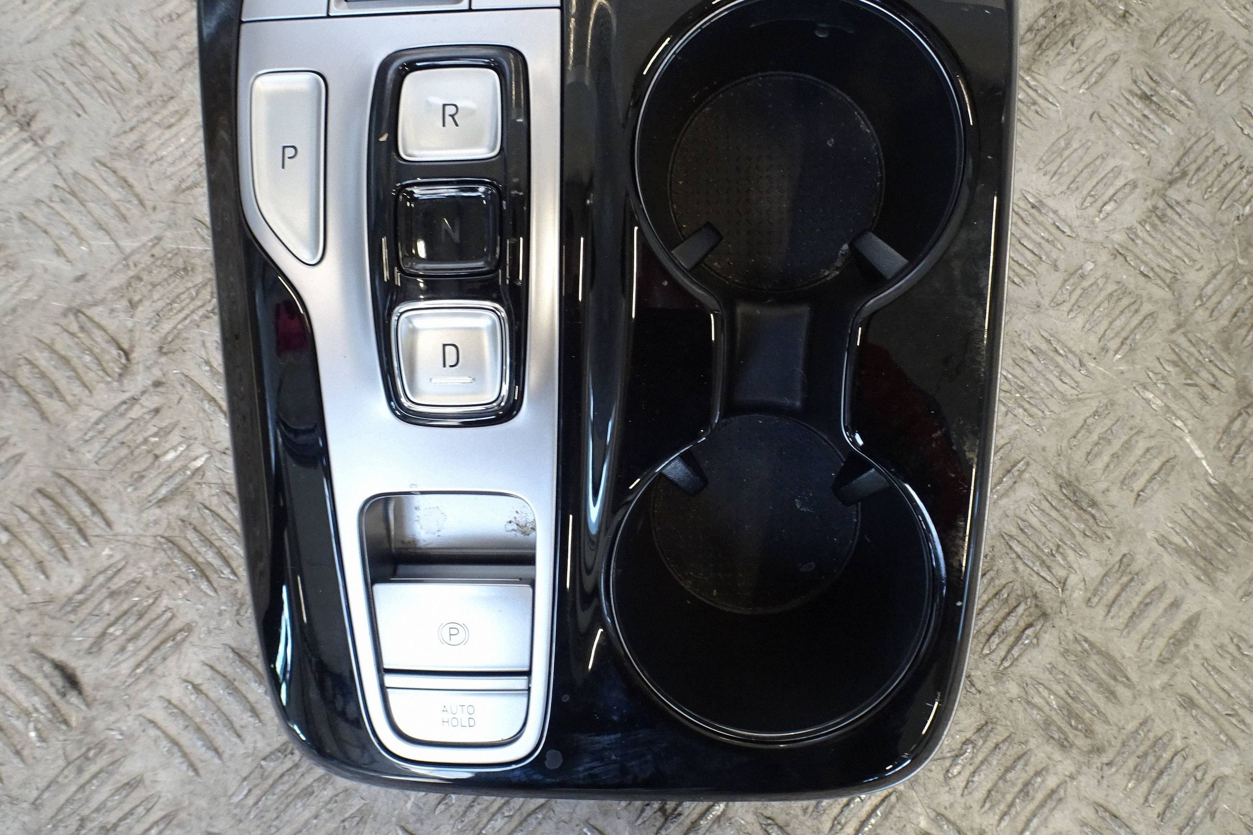 Hyundai Tucson IV vaihdevalitsinpaneeli image 3