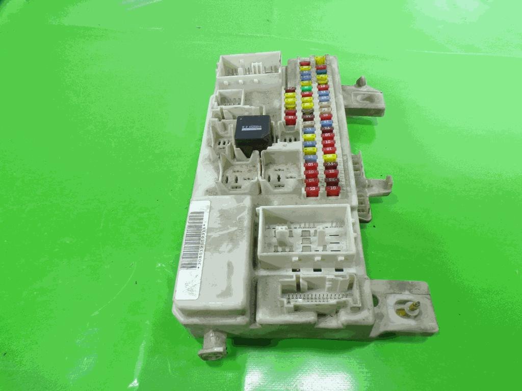 Ford C-Max 1,6 TDCI sulakelaatikko F-397019- image 4