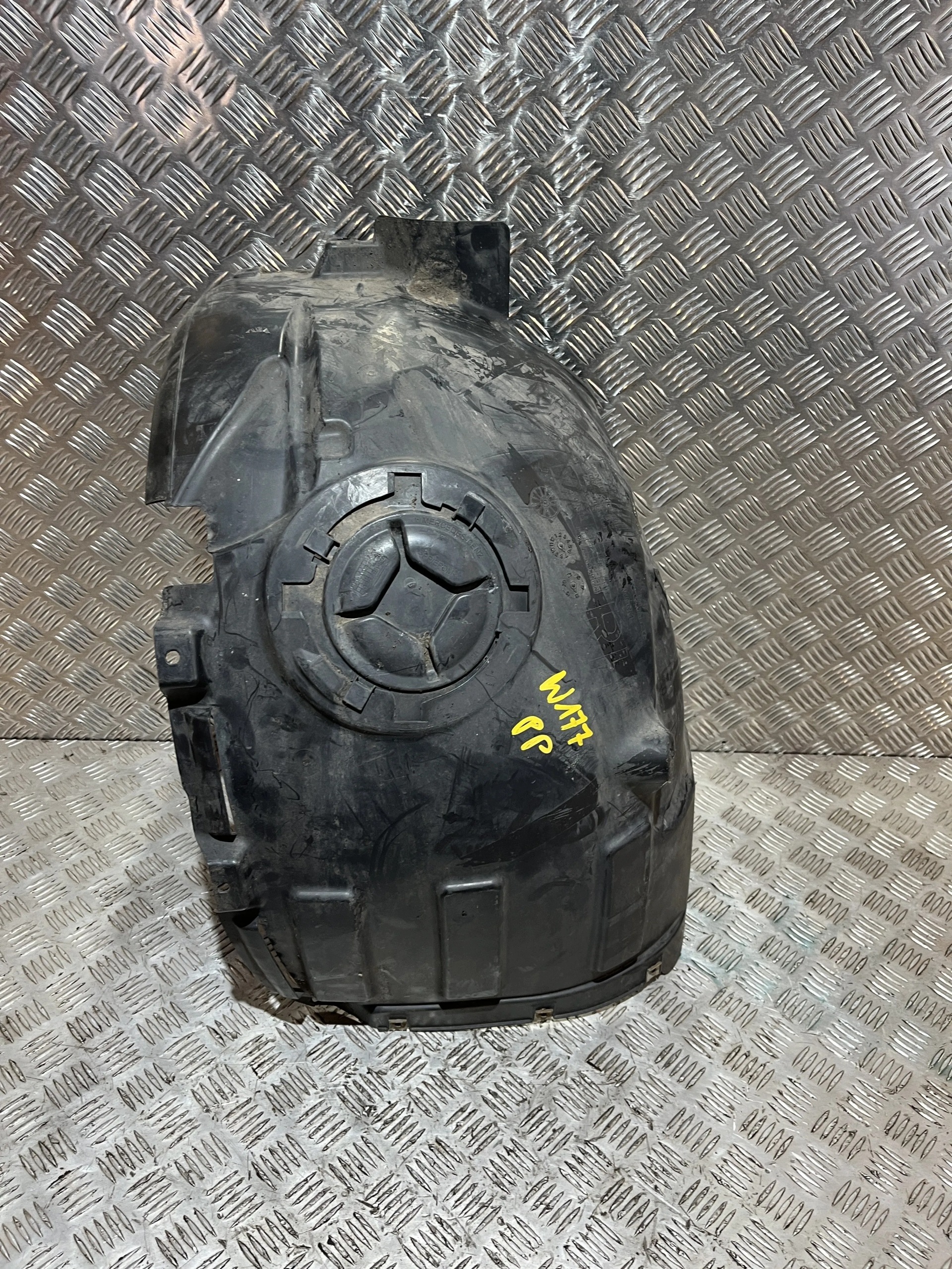 Radlauf rechts vorne Mercedes W177 HB 18- OEM A2479009703 image 2