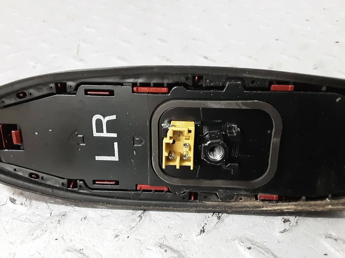 Antenne GPS Toyota Yaris XP210 86077K0010D5 image 5